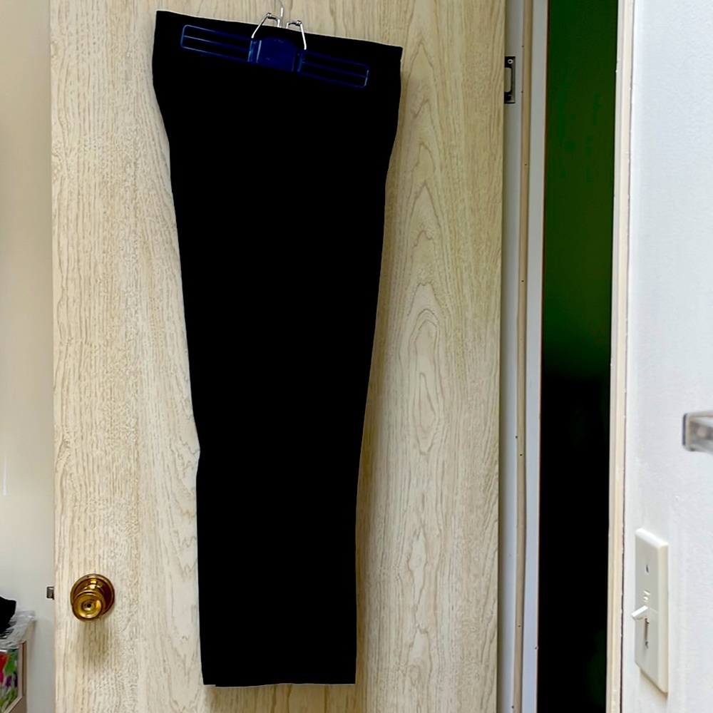 Men’s stretch casual paint jean style, size 34 Clean well maintained